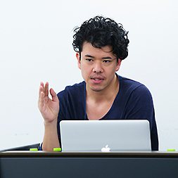 ブランディング/クリエイティブディレクター 菅野慶太氏の顔写真